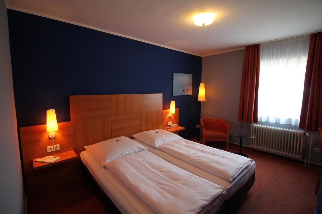 Hotel Westerfeld Hemmingen  Ngoại thất bức ảnh